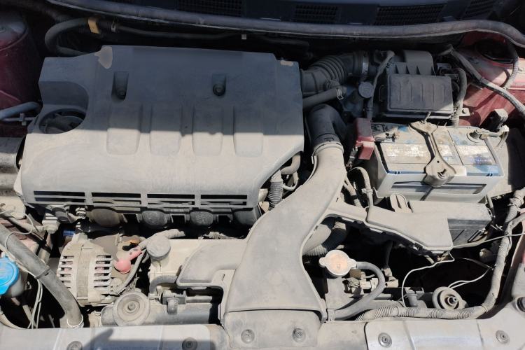 Used Venucia R50 2013 1.6L Manual Fashion Edition Engine Bay