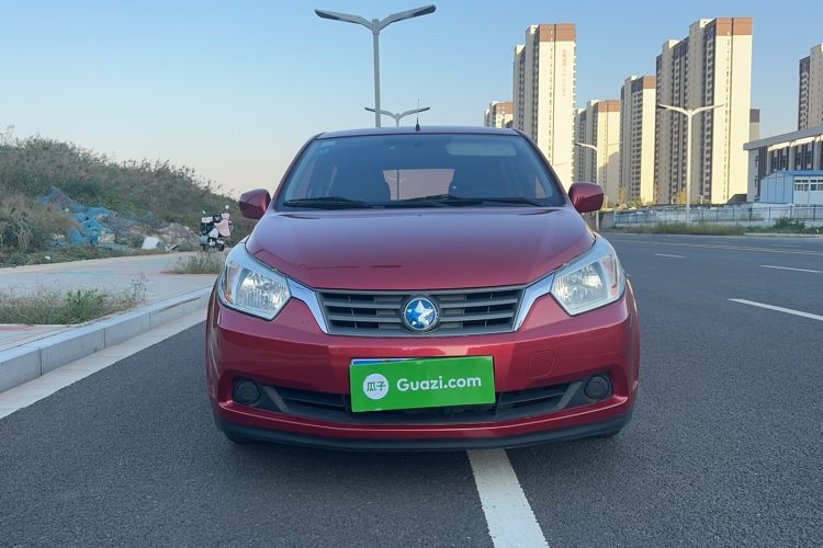 Used Venucia R50 2013 1.6L Automatic Fashion Edition Exterior 1