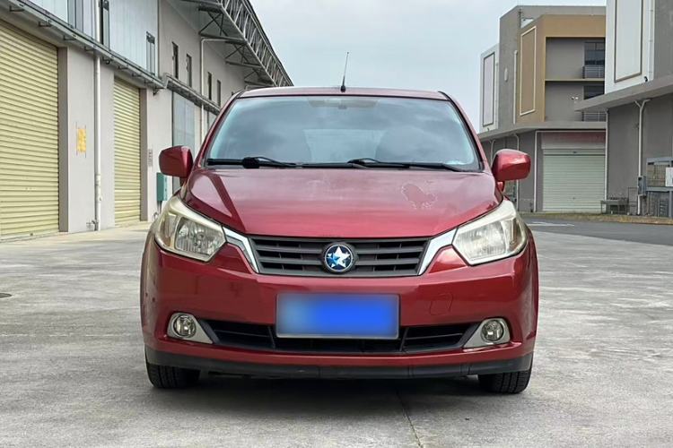 Used Venucia R50 2013 1.6L Automatic Fashion Edition Exterior 2