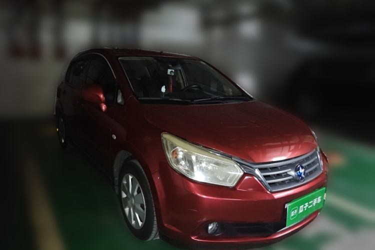 Used Venucia R50 2013 1.6L Automatic Fashion Edition Exterior 2