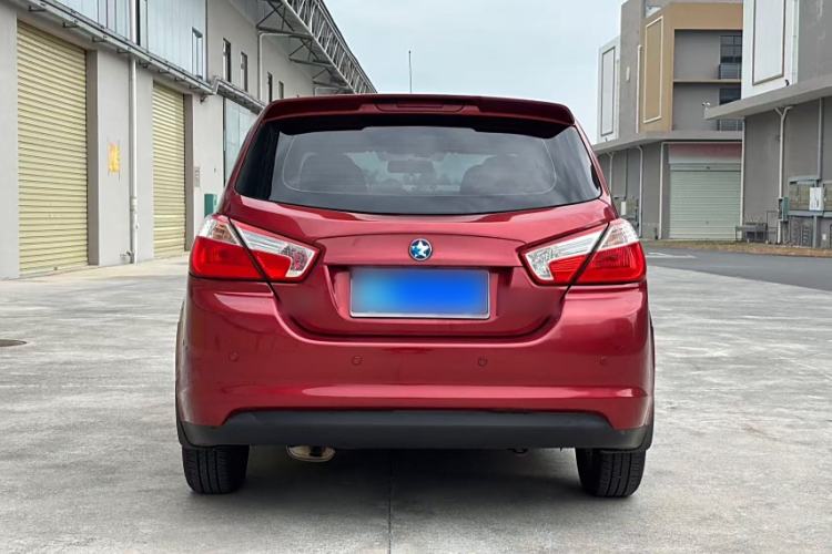 Used Venucia R50 2013 1.6L Automatic Fashion Edition Exterior 3