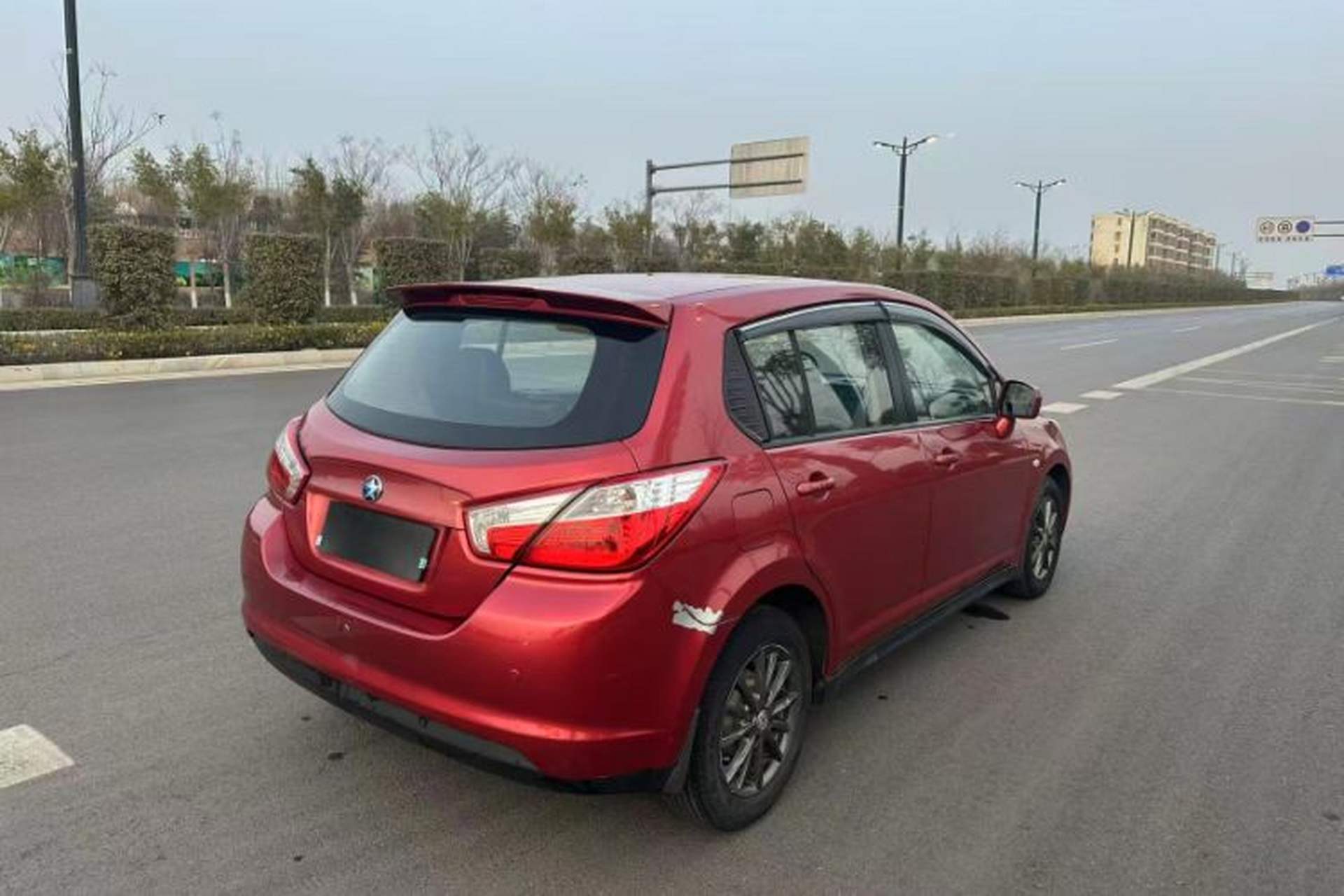 Used Venucia R50 2013 1.6L Automatic Fashion Edition Exterior 3