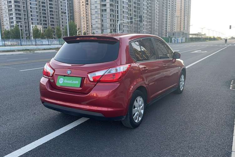 Used Venucia R50 2013 1.6L Automatic Fashion Edition Exterior 3