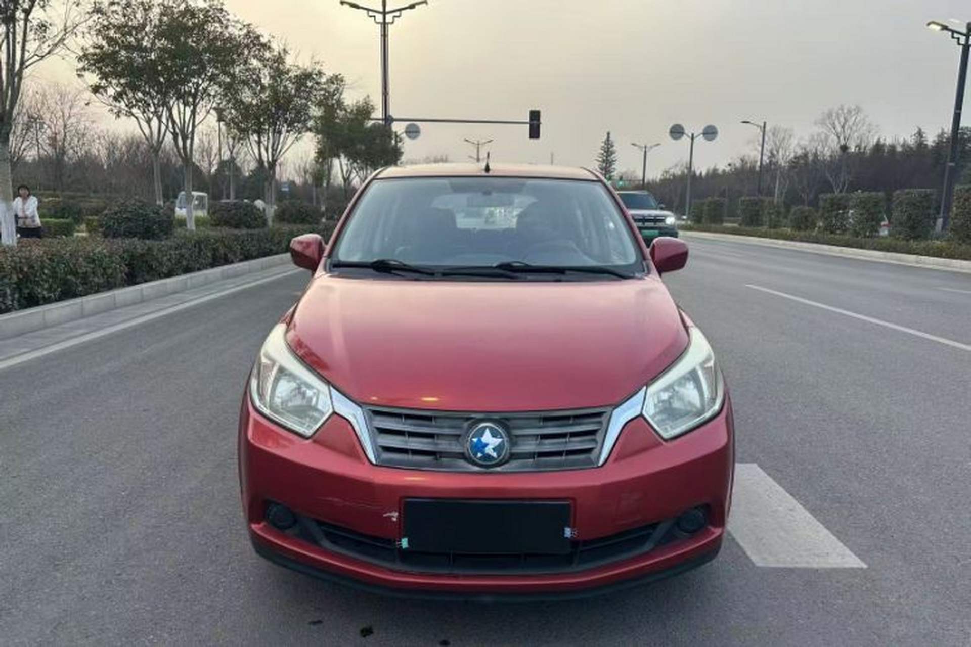 Used Venucia R50 2013 1.6L Automatic Fashion Edition Exterior 4