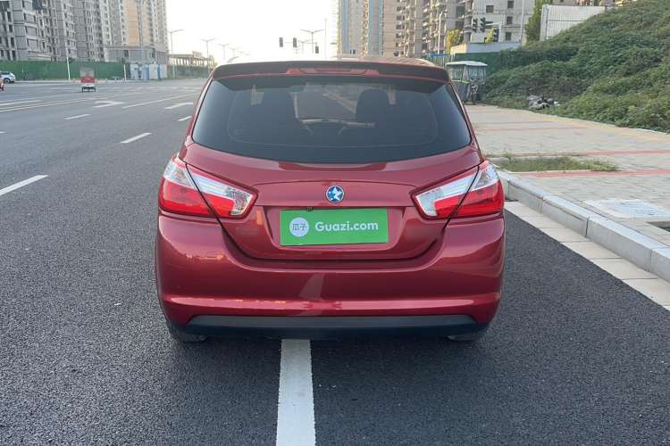 Used Venucia R50 2013 1.6L Automatic Fashion Edition Exterior 4