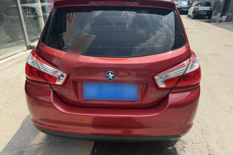 Used Venucia R50 2013 1.6L Manual Fashion Edition Exterior 5
