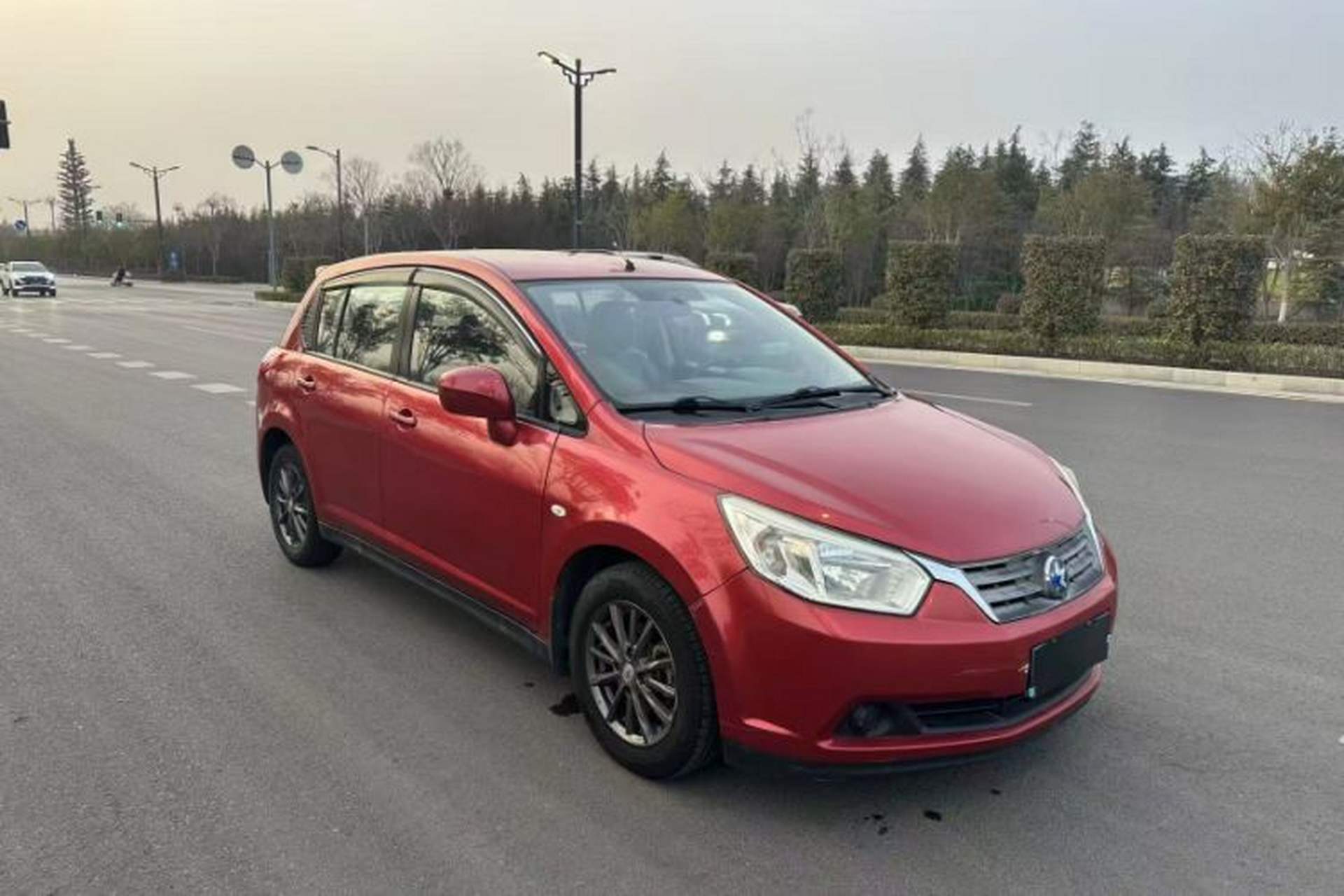 Used Venucia R50 2013 1.6L Automatic Fashion Edition Exterior 6