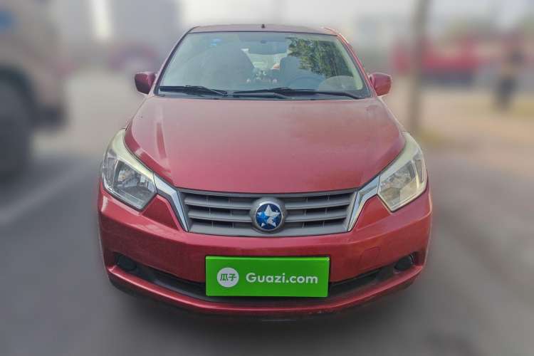 Used Venucia R50 2013 1.6L Automatic Fashion Edition Front