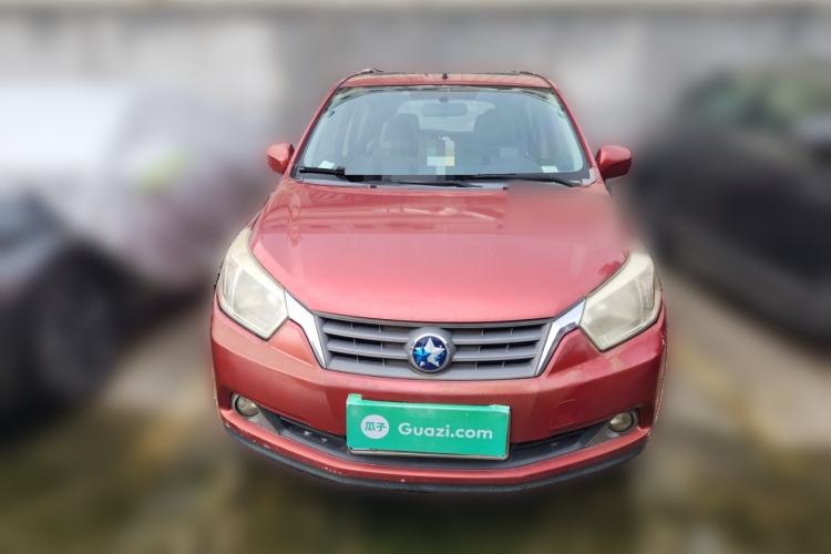 Used Venucia R50 2013 1.6L Manual Luxury Edition Front