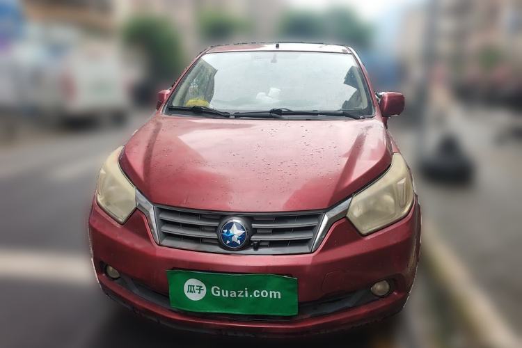 Used Venucia R50 2013 1.6L Manual Luxury Edition Front