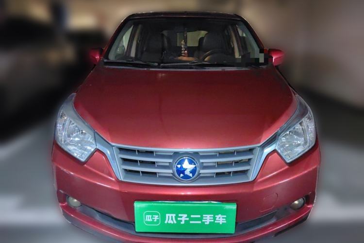 Used Venucia R50 2013 1.6L Automatic Fashion Edition Front