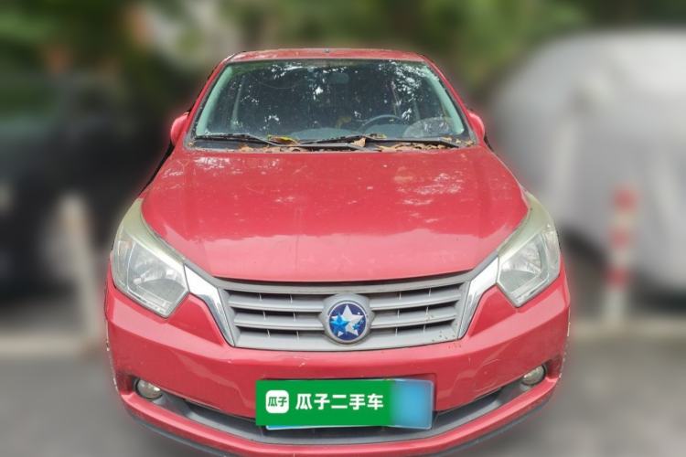Used Venucia R50 2013 1.6L Automatic Fashion Edition Front