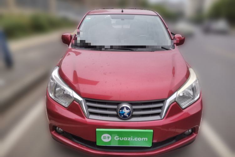 Used Venucia R50 2013 1.6L Automatic Fashion Edition Front