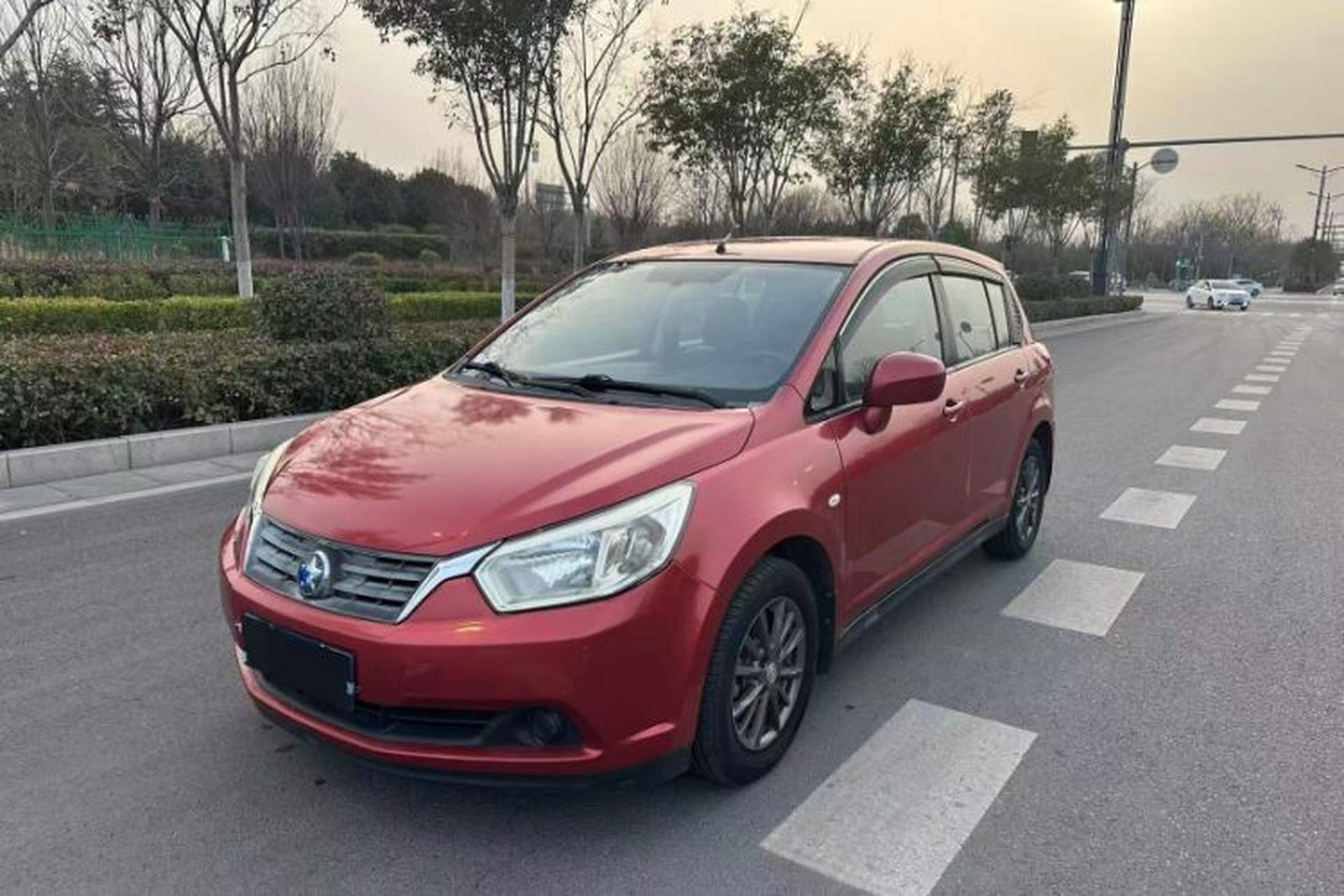 Used Venucia R50 2013 1.6L Automatic Fashion Edition Front Left 45 Deg