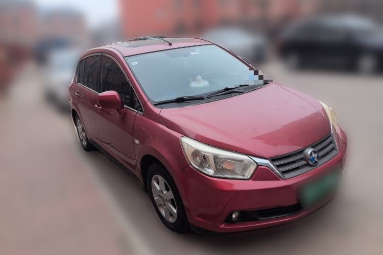 Used Venucia R50 2013 1.6L Automatic Luxury Edition Front Right 45 Deg