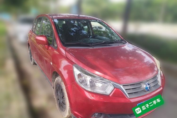 Used Venucia R50 2013 1.6L Automatic Fashion Edition Front Right 45 Deg