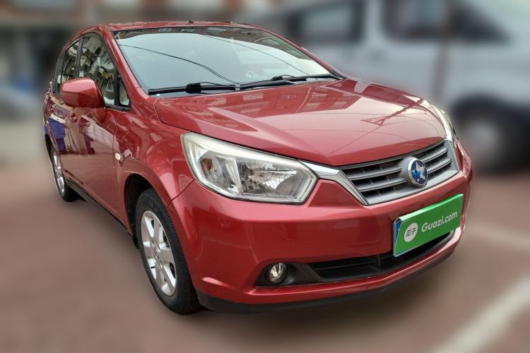 Used Venucia R50 2013 1.6L Manual Version with Beidou Navigation Front Right 45 Deg