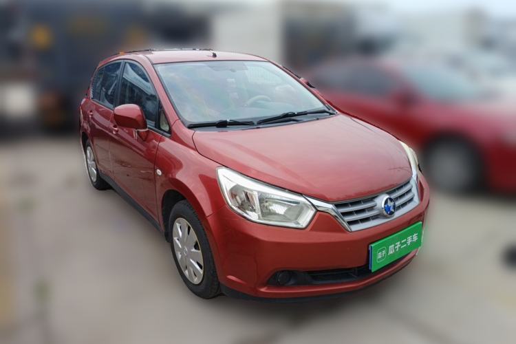 Used Venucia R50 2013 1.6L Manual Fashion Edition Front Right 45 Deg