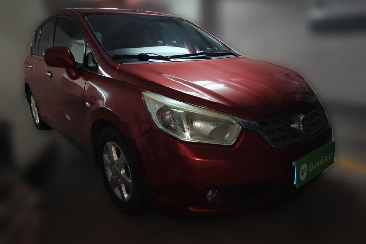 Used Venucia R50 2013 1.6L Automatic Luxury Edition Front Right 45 Deg