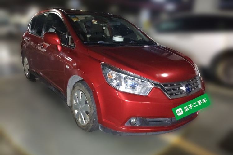 Used Venucia R50 2013 1.6L Automatic Fashion Edition Front Right 45 Deg
