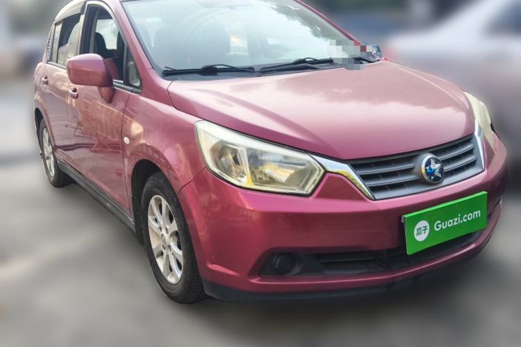 Used Venucia R50 2013 1.6L Manual Fashion Edition Front Right 45 Deg