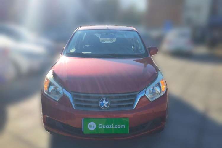 Used Venucia R50 2013 1.6L Automatic Fashion Edition Front