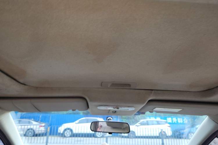 Used Venucia R50 2013 1.6L Manual Luxury Edition Headliner