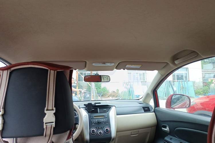 Used Venucia R50 2013 1.6L Manual Fashion Edition Headliner