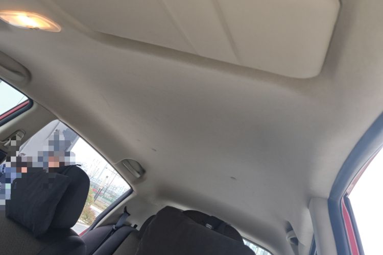 Used Venucia R50 2013 1.6L Manual Fashion Edition Headliner