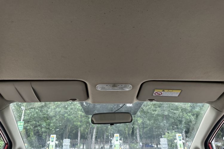 Used Venucia R50 2013 1.6L Manual Fashion Edition Headliner
