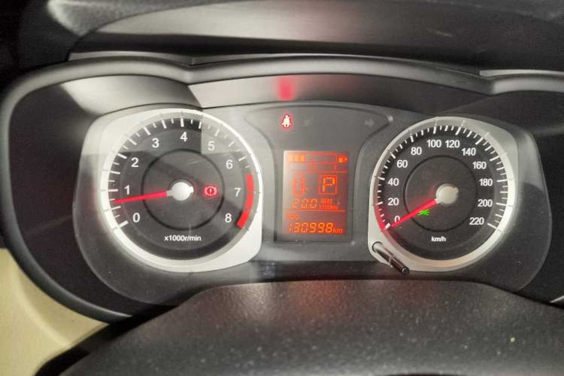 Used Venucia R50 2013 1.6L Automatic Luxury Edition Instrument Cluster
