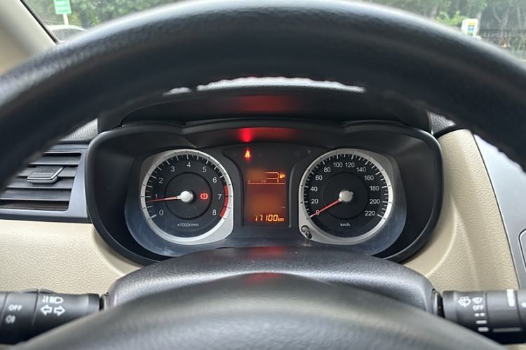 Used Venucia R50 2013 1.6L Manual Fashion Edition Instrument Cluster