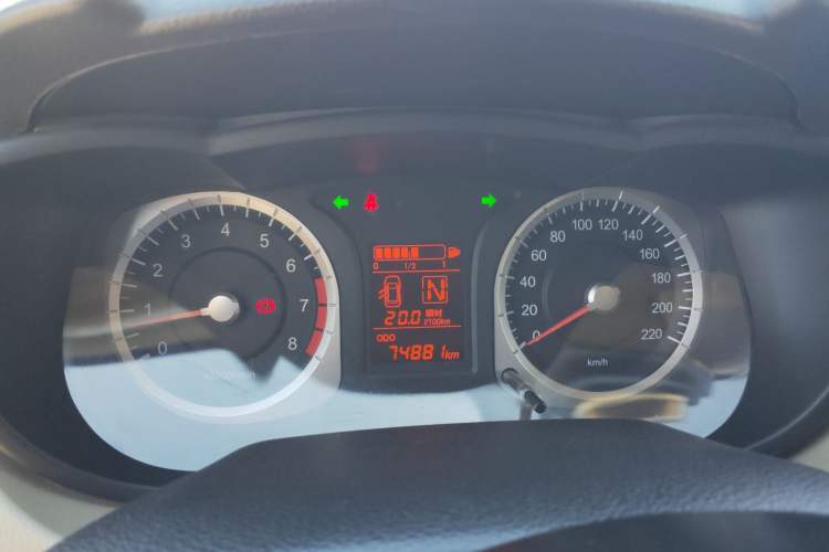 Used Venucia R50 2013 1.6L Automatic Fashion Edition Instrument Cluster