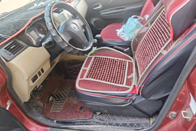 Used Venucia R50 2013 1.6L Manual Fashion Edition Left Front Seat