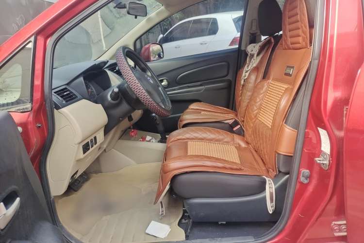 Used Venucia R50 2013 1.6L Automatic Fashion Edition Left Front Seat