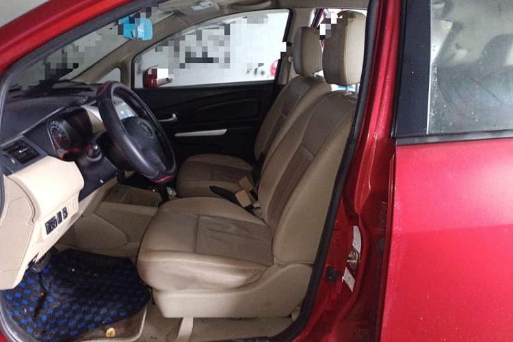 Used Venucia R50 2013 1.6L Automatic Luxury Edition Left Front Seat