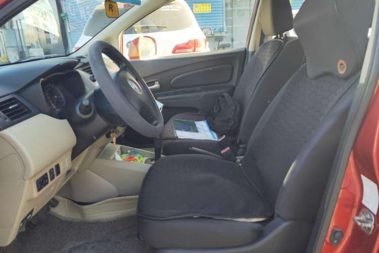 Used Venucia R50 2013 1.6L Automatic Fashion Edition Left Front Seat