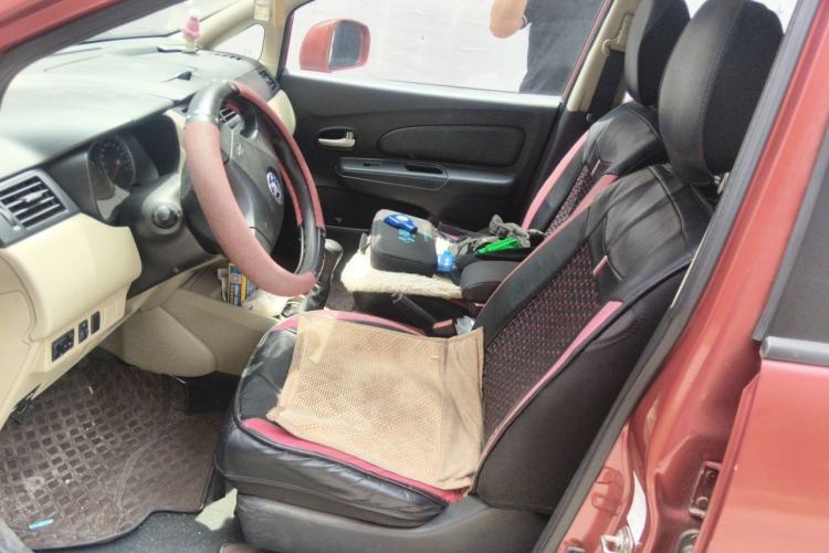 Used Venucia R50 2013 1.6L Manual Fashion Edition Left Front Seat