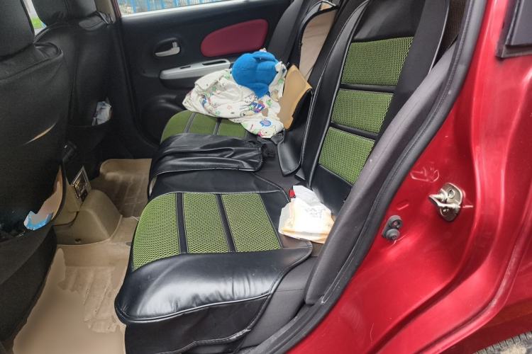 Used Venucia R50 2013 1.6L Automatic Fashion Edition Left Rear Seat