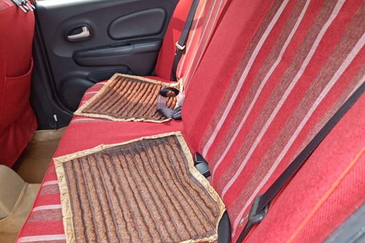 Used Venucia R50 2013 1.6L Manual Fashion Edition Left Rear Seat