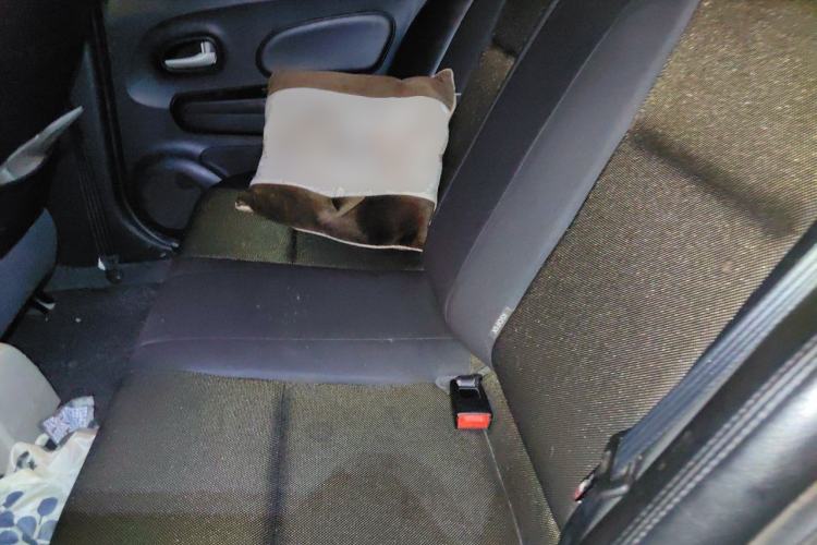 Used Venucia R50 2013 1.6L Automatic Fashion Edition Left Rear Seat