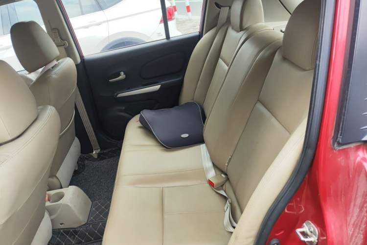 Used Venucia R50 2013 1.6L Automatic Luxury Edition Left Rear Seat