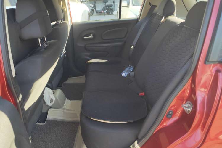 Used Venucia R50 2013 1.6L Automatic Fashion Edition Left Rear Seat