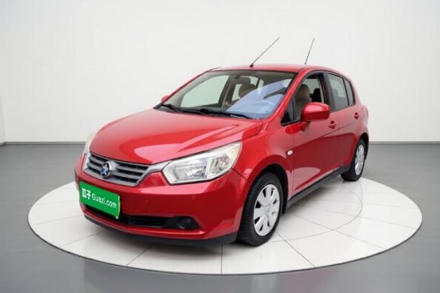Ojetý Venucia R50 2013 1.6L Manual Fashion Edition