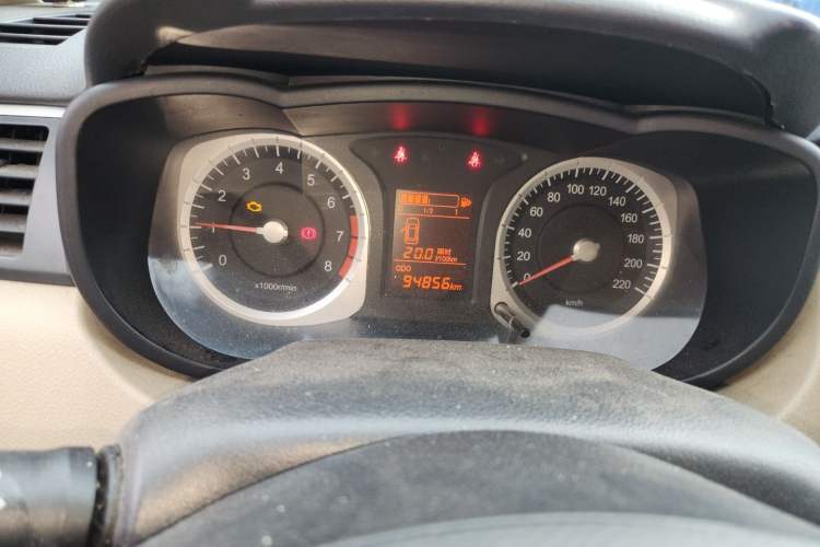 Used Venucia R50 2013 1.6L Manual Luxury Edition Odometer Close Up