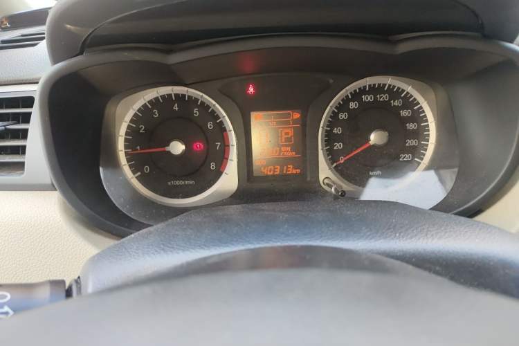 Used Venucia R50 2013 1.6L Automatic Luxury Edition Odometer Close Up