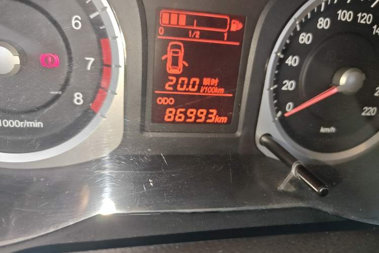 Used Venucia R50 2013 1.6L Manual Fashion Edition Odometer Close Up