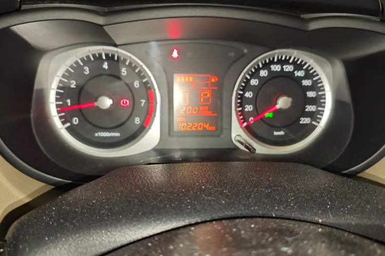 Used Venucia R50 2013 1.6L Automatic Fashion Edition Odometer Close Up