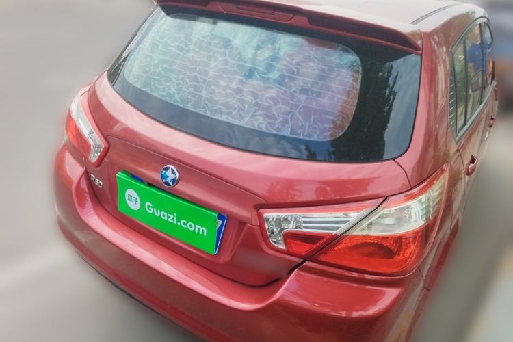Used Venucia R50 2013 1.6L Manual Fashion Edition Rear Right 45 Deg