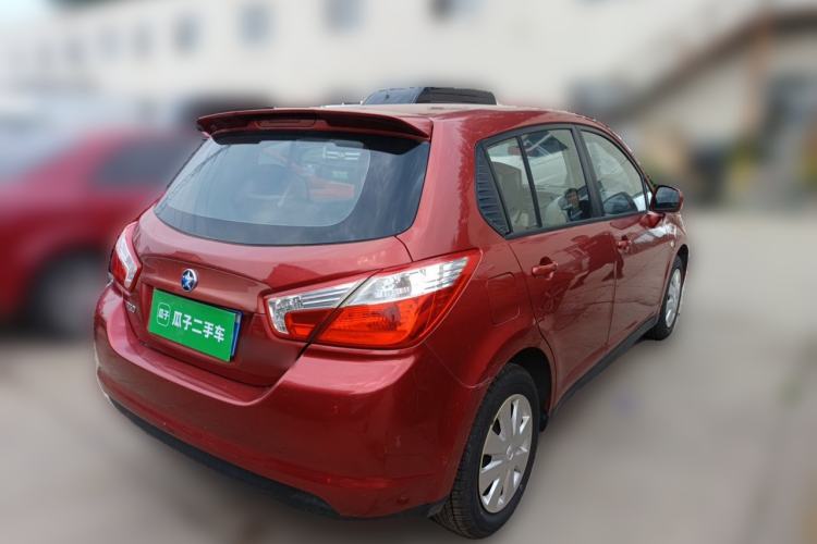 Used Venucia R50 2013 1.6L Manual Fashion Edition Rear Right 45 Deg